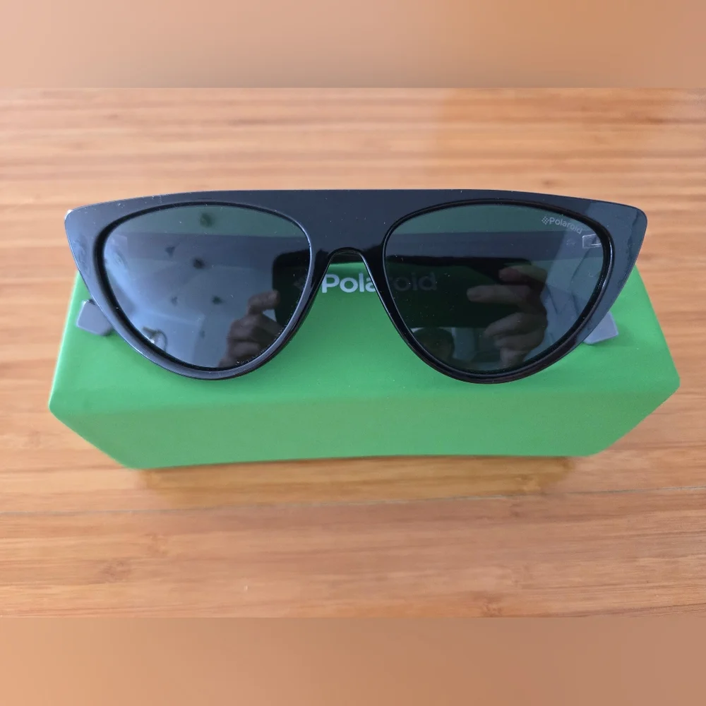 Polaroid sunglasses - Picture 4 of 7